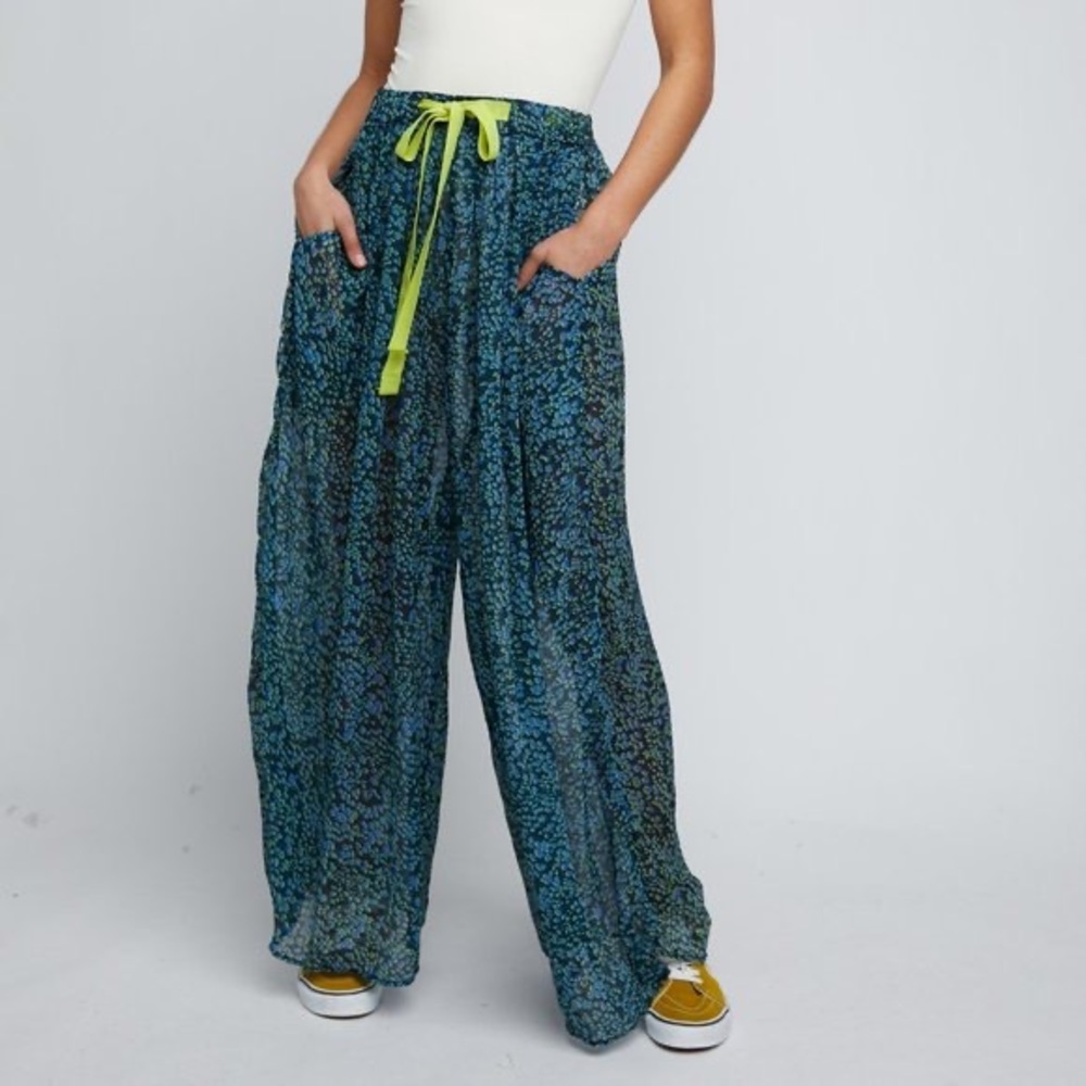 INTIMATELY FP SLEEPIN' IN PANTS IN NAVY COMBO - size Medium